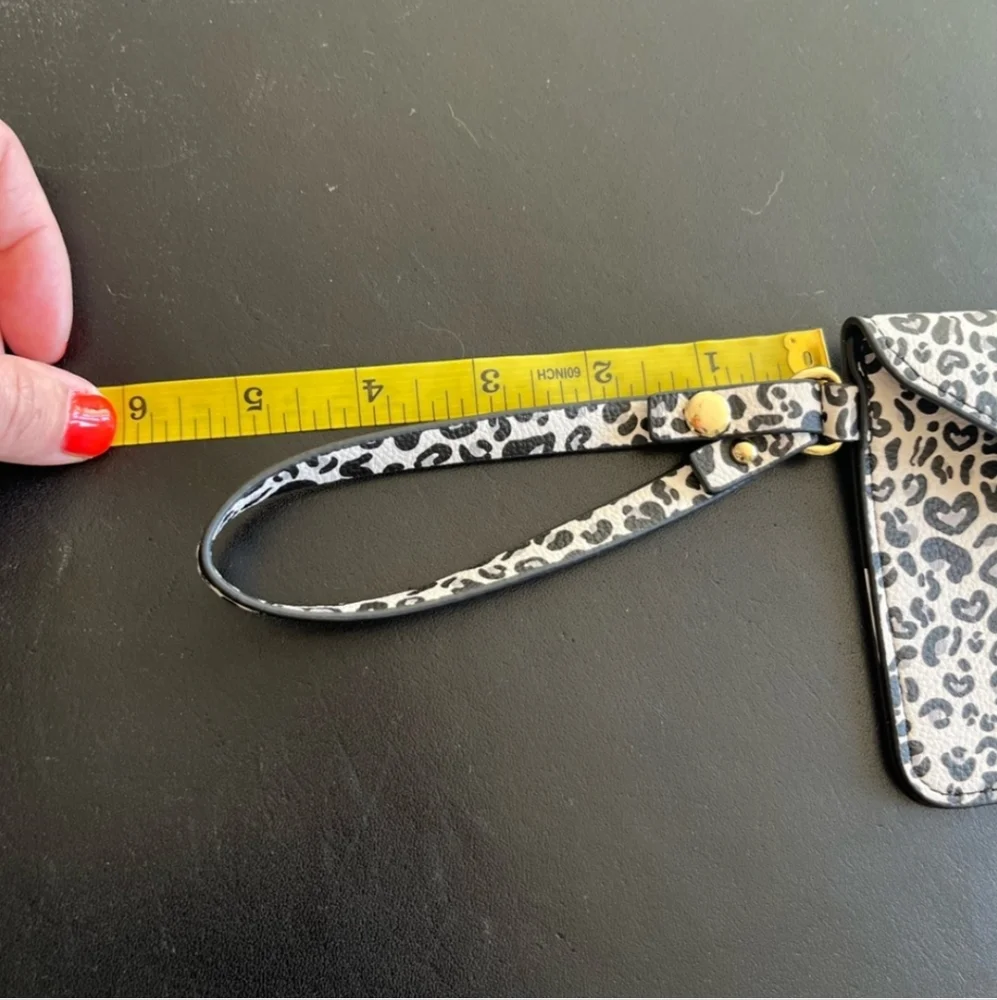 Betsey Johnson Black Gray White Leopard Heart Envelope Wristlet Like New